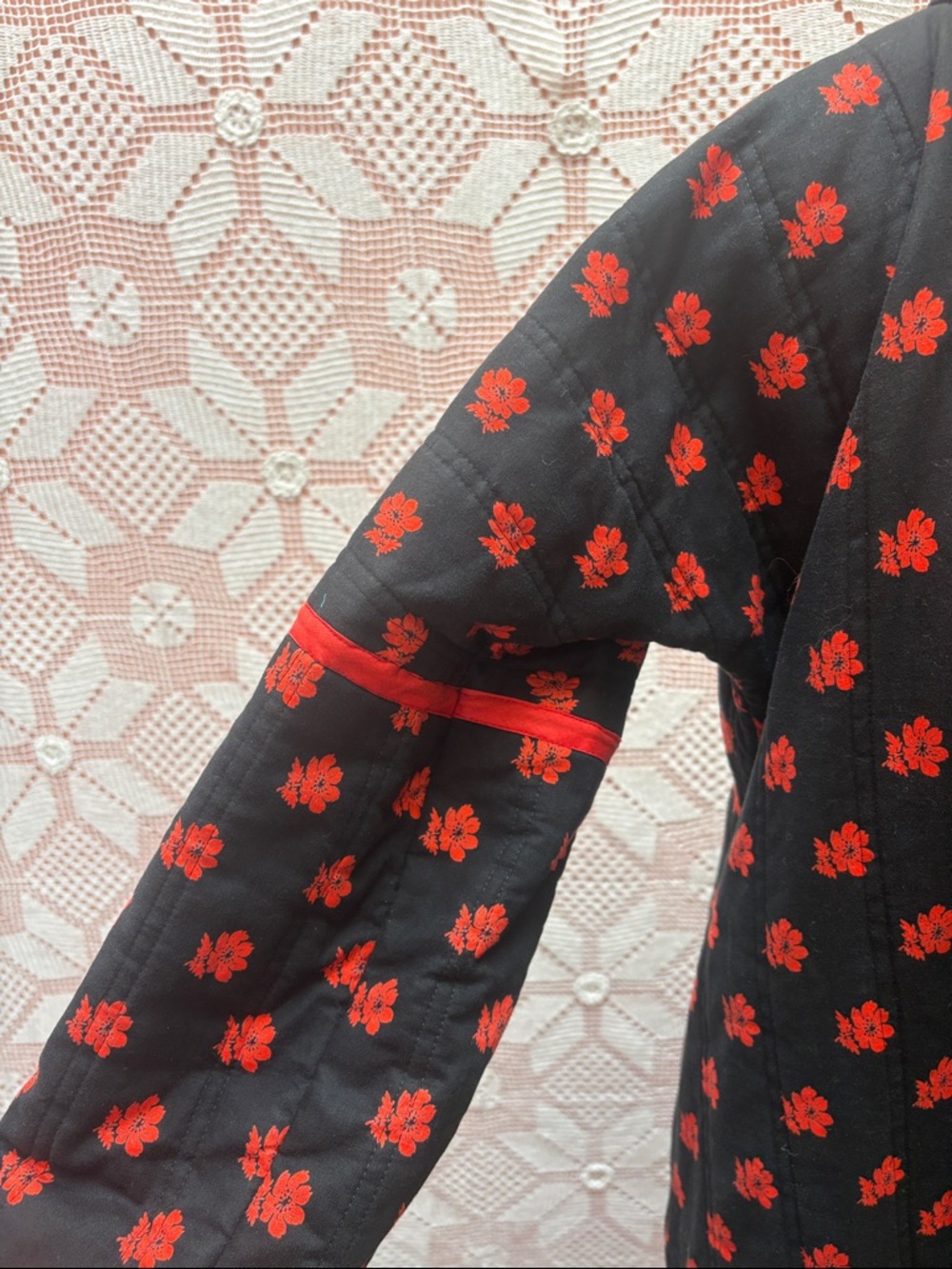 Vintage Black & Red Floral Quilted Duster Robe – Gothic Prairie - Picture 4 of 13